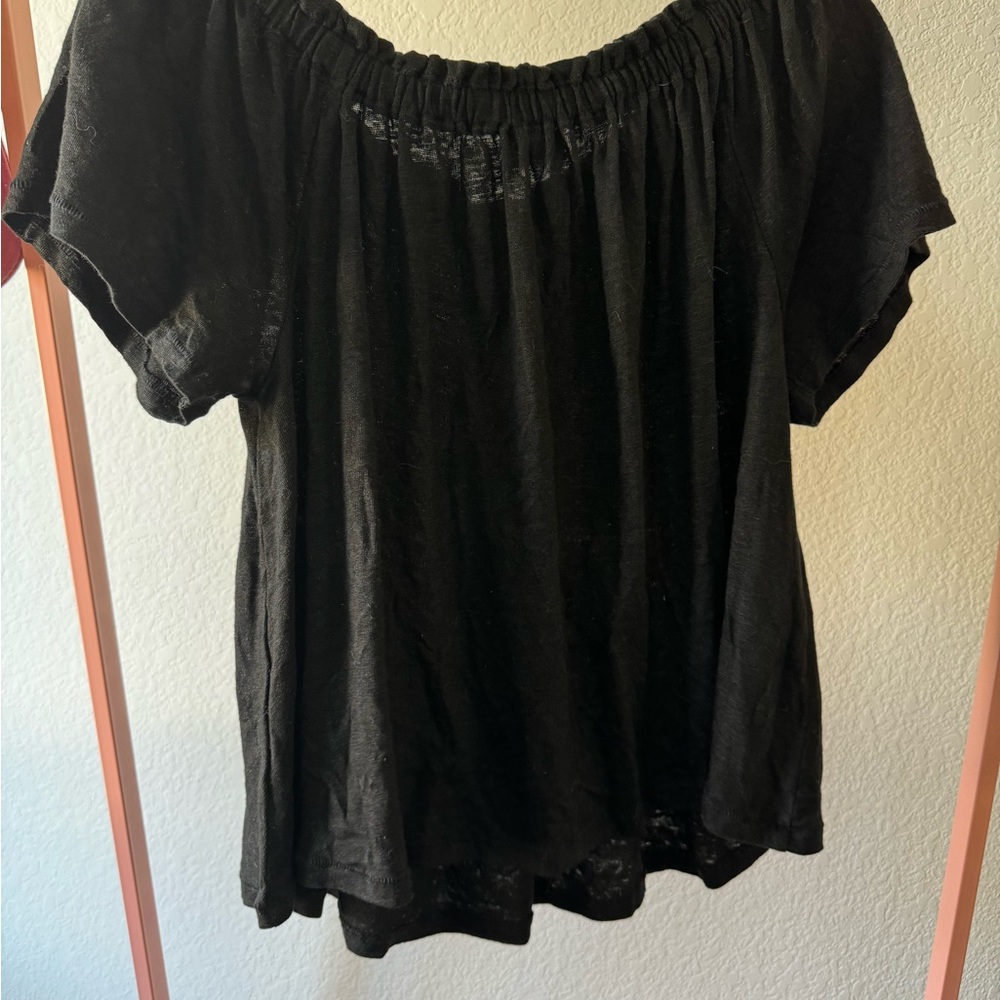 Aritzia | Wilfred off the shoulder top. Size small.